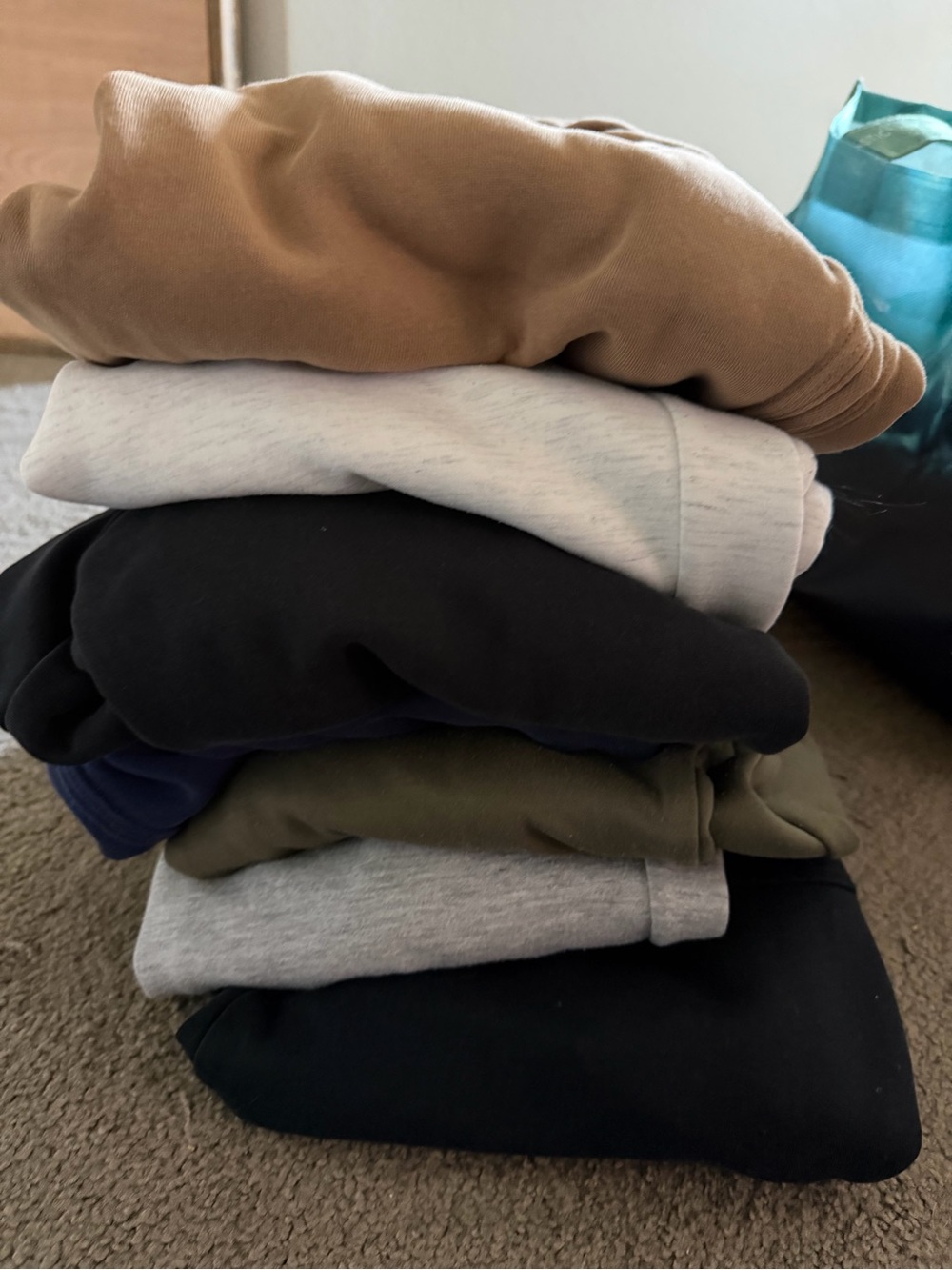 Nike and American eagle bundle joggers s/m